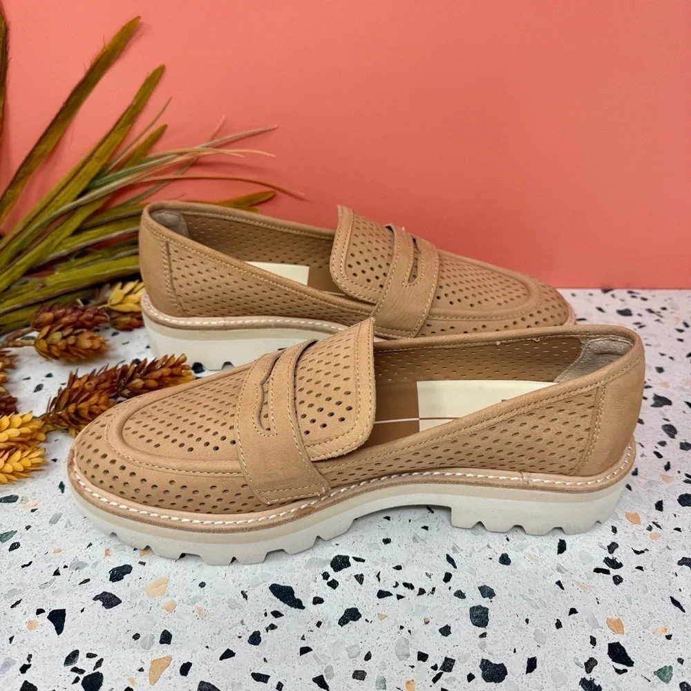 Dolce Vita Malila Tan Perforated Nubuck Lug Sole Penny Loafers Women’s 9.5